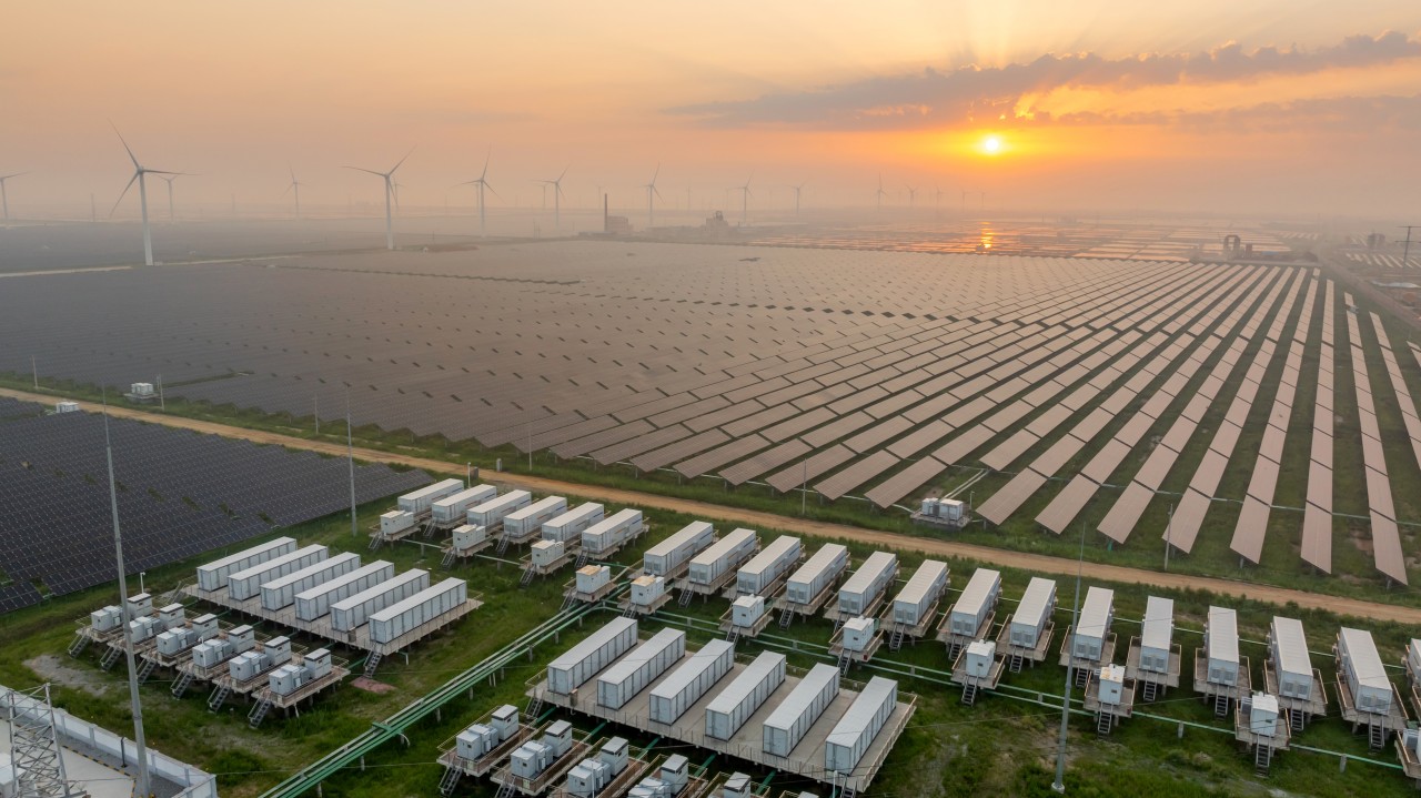 Unified Data for OEMs: A Phaseshift Use Case in Solar & Energy Storage